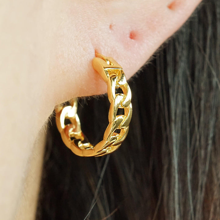 linked hoop earrings 
