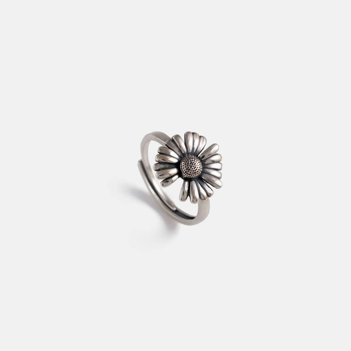 Sterling Silver Daisy Ring - EricaJewels