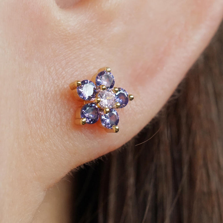 flower stud lobe earring